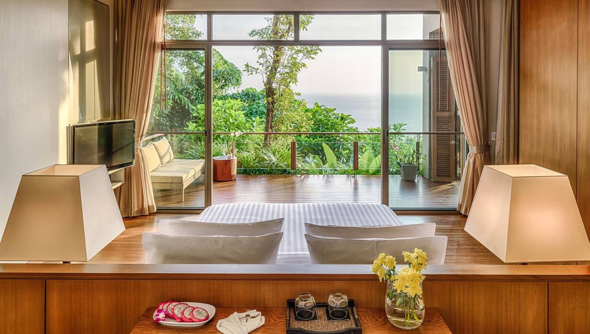 6 Bedroom Luxury Pool Villa Ocean View (10)