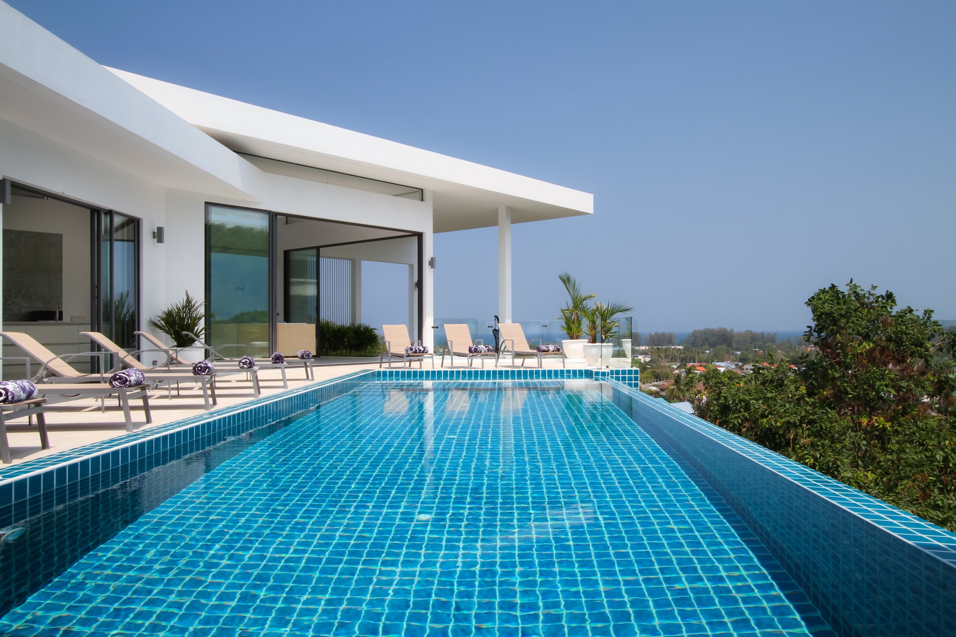 West Coast 10 Bedroom Luxury Pool Villa 0455