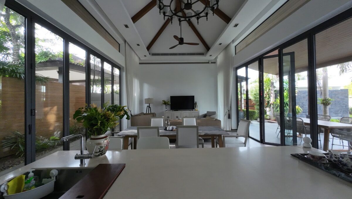 4 Bedroom Lakehouse (15) - Copy