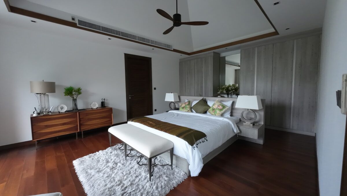 4 Bedroom Lakehouse (3) - Copy