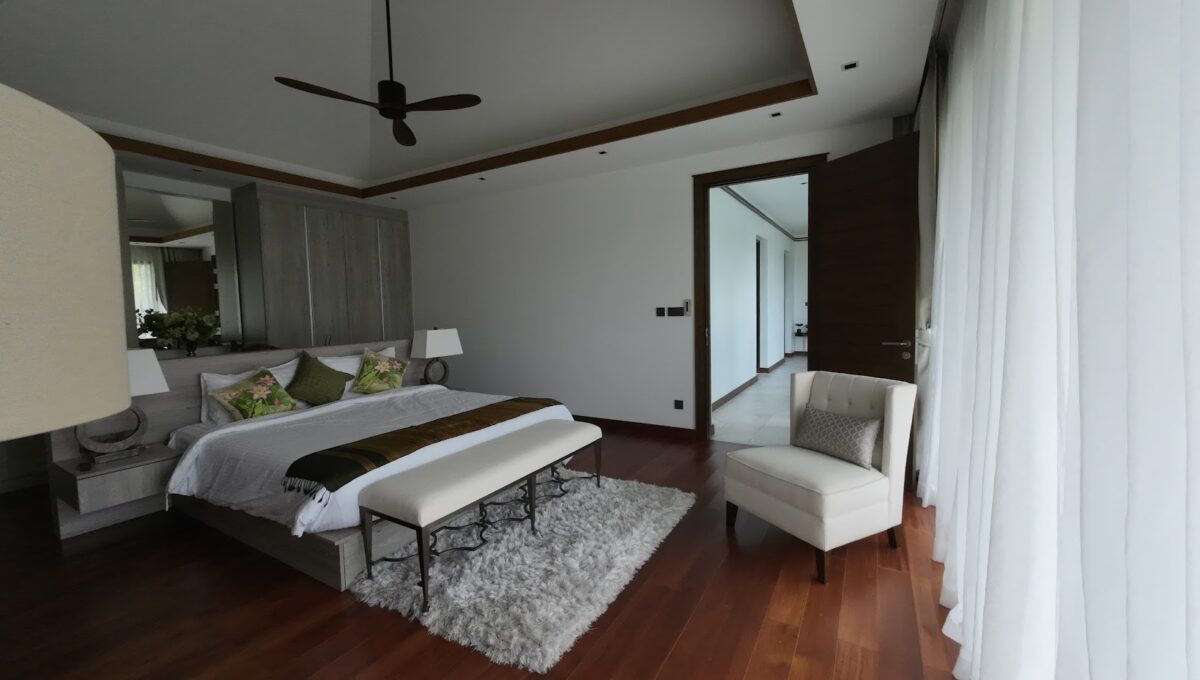 4 Bedroom Lakehouse (4) - Copy