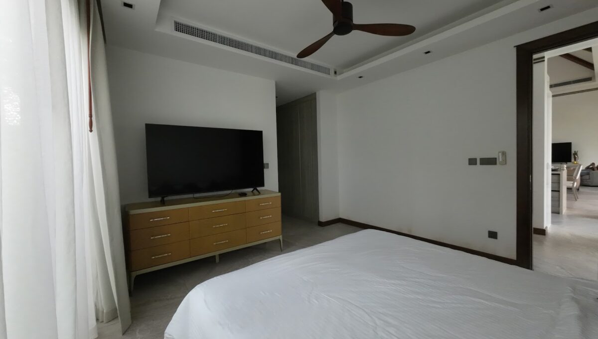 4 bedroom Lakehouse (33) - Copy