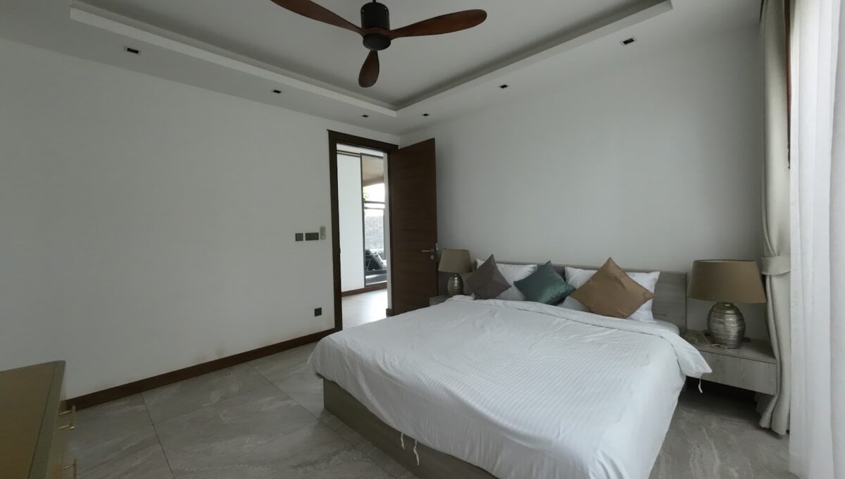 4 bedroom Lakehouse (34) - Copy